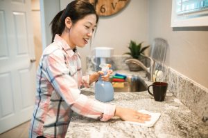 co nen tim giup viec gap qua trung tam giup viec khong 1